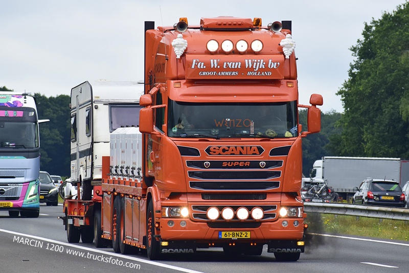 _DSC0007 Fa. W. van Wijk-crop-SCANIA R STREAMLINE V8.JPG