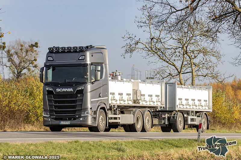 Scania 660S V8 - Transport Ryb.jpg