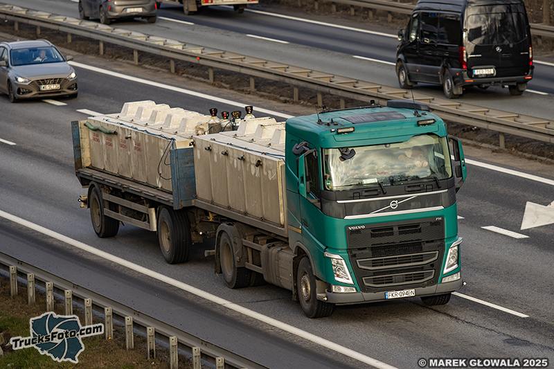 Volvo fH4 - Transport żywych ryb.jpg