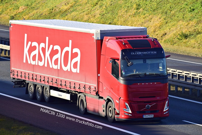 _DSC7338-crop-KASKADA-VOLVO FH AERO.JPG