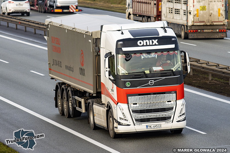 Volvo FH Onix.jpg