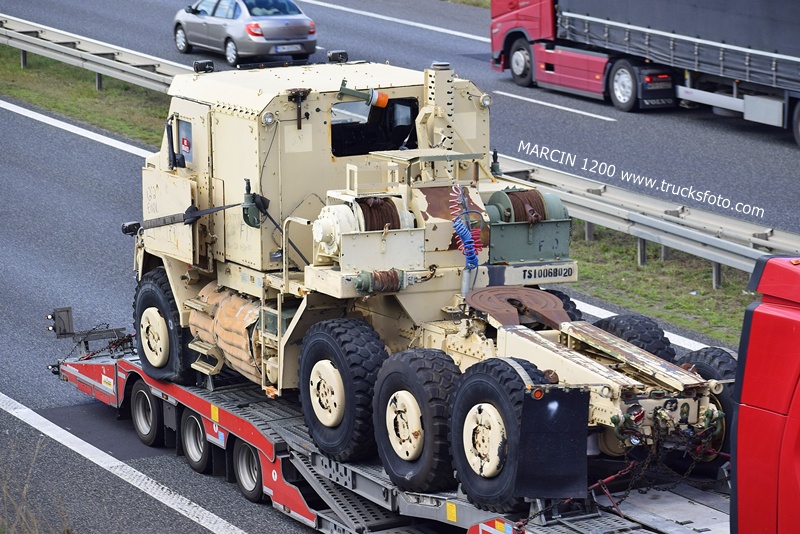 _DSC2494 WOJSKO ZAGRANICA OSHKOSH 1070-crop------.JPG