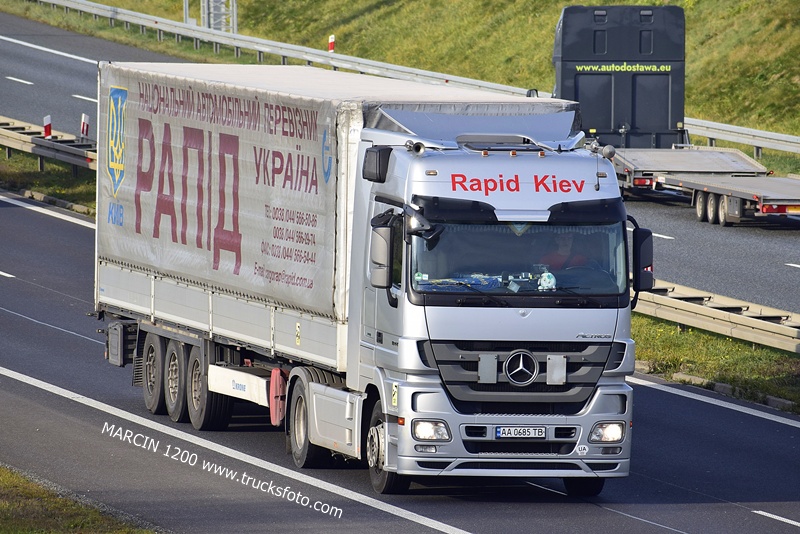 _DSC4528 RAPID KIEV-crop-ACTROS MP3.JPG