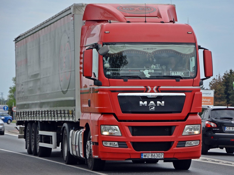 32855326_2106817112935191_4834198382723465216_n (1).jpg