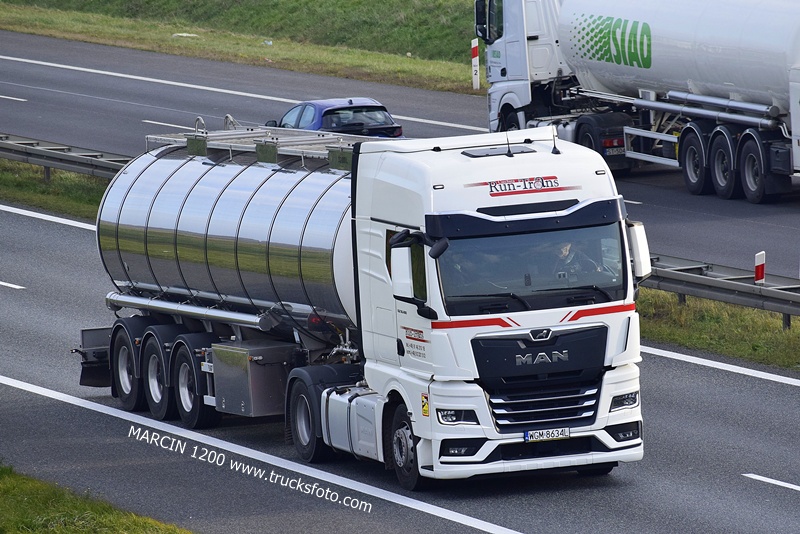 _DSC5800 RUN-TRANS-crop-MAN TGX II.JPG