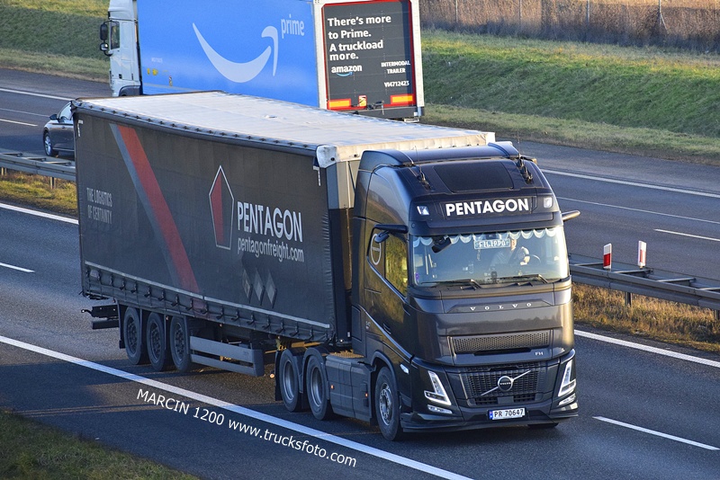 _DSC9001 PENTAGON-crop-VOLVO FH AERO.JPG