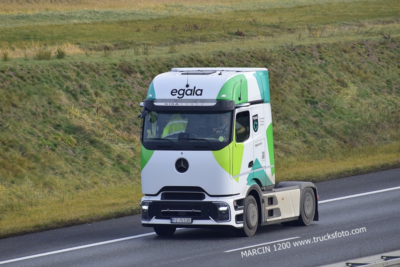 _DSC8729 EGALA-crop-ActrosL ProCabin.JPG