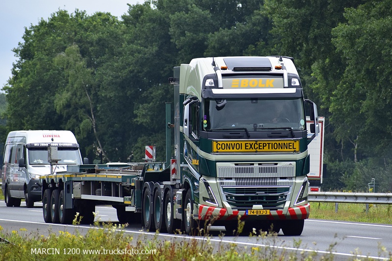 _DSC0779 BOLK-crop-VOLVO FH5.JPG