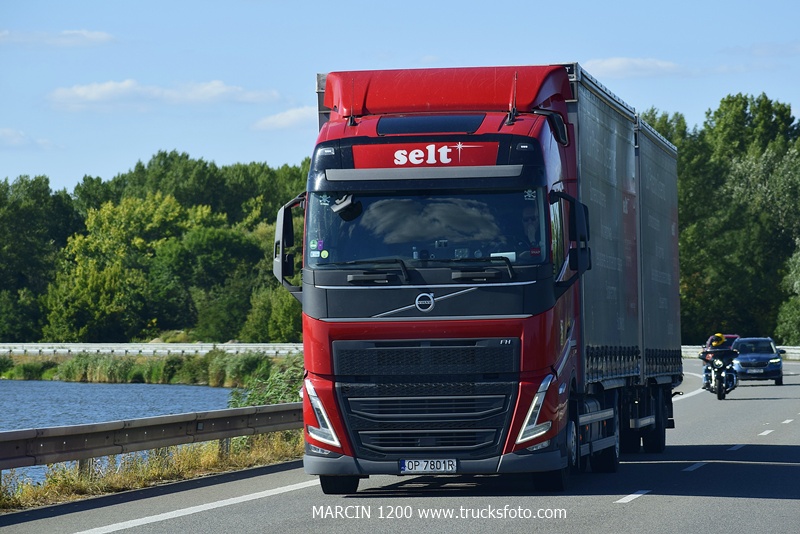 _DSC1830 SELT-crop-VOLVO FH5.JPG