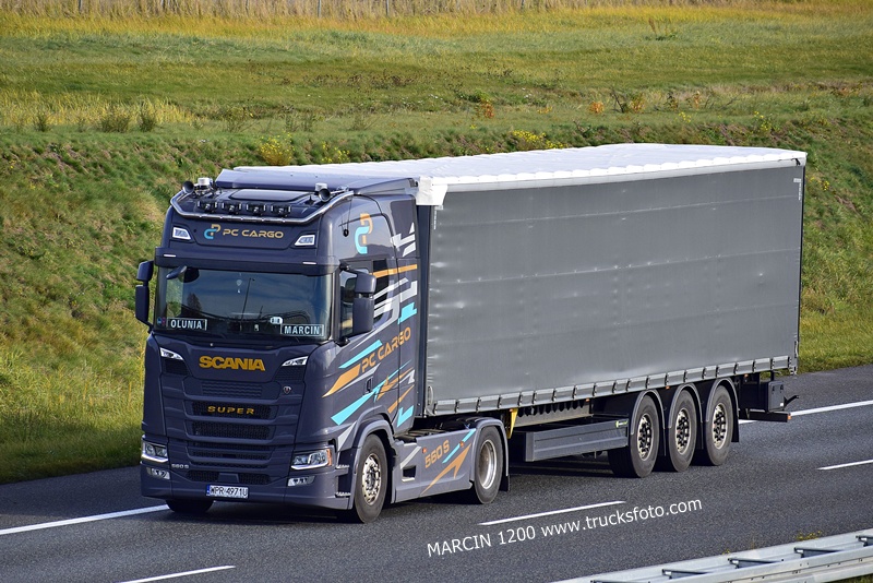 _DSC4600 PC CARGO-crop-SCANIA S500 NG SUPER.JPG