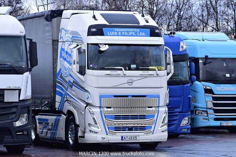 _DSC00011 (2747) Luis E Filipe-crop-VOLVO FH5.JPG