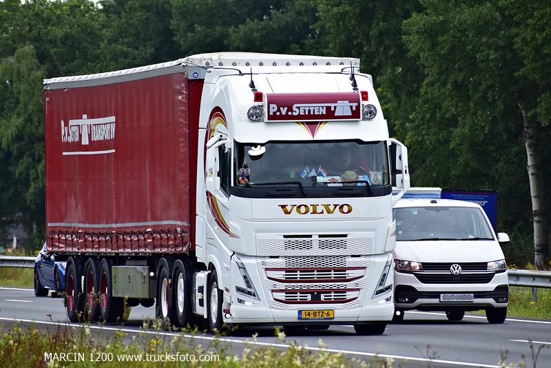 _DSC0944 P.v.SETTEN-crop-VOLVO FH5.JPG