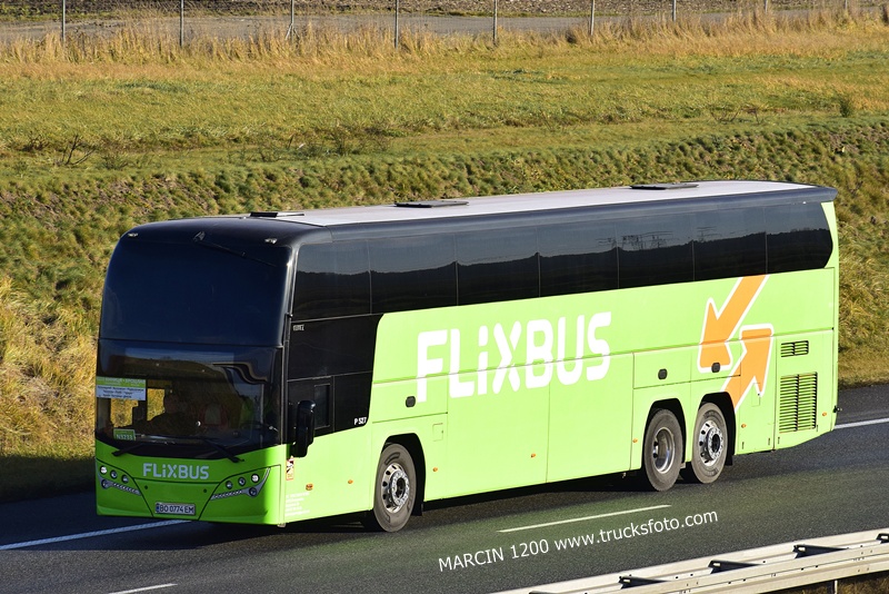 _DSC7817  PLAXTON-crop-FLIXBUS.JPG