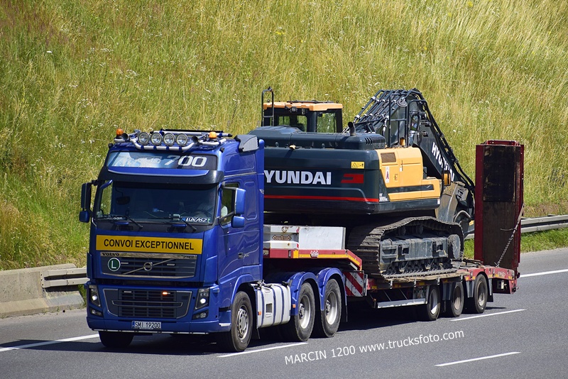 _DSC4951 VOLVO FH3-crop---------.JPG