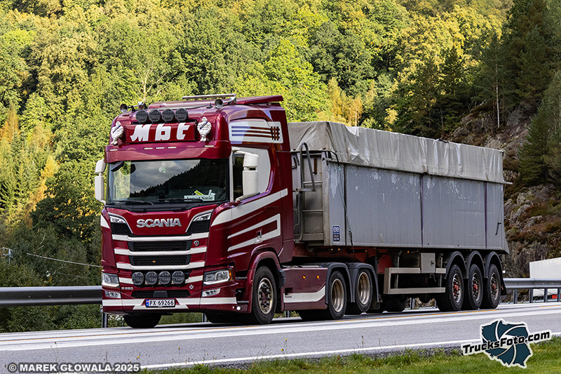 Scania R660 V8 - MBT.jpg