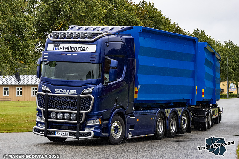 Scania V8 - Metallporten.jpg
