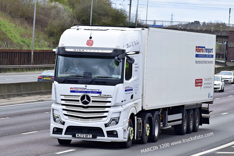 _DSC0551 ROBERTS TRANSPORT-crop-ActrosL MP5.JPG