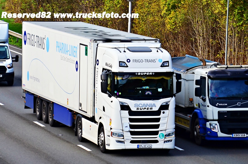 DSC_6822 Frigo-trans.JPG