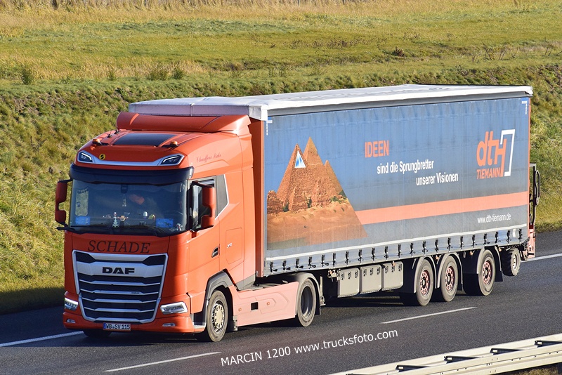 _DSC7796 SCHADE-crop-DAF XG.JPG