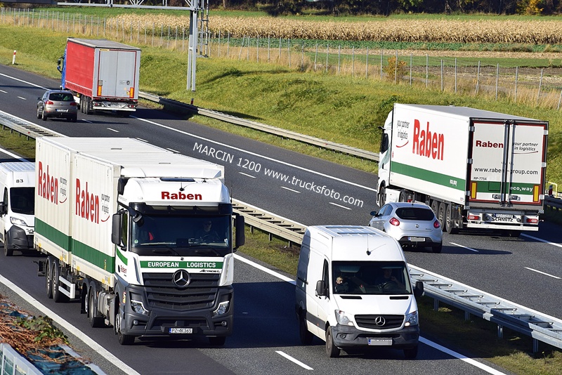 _DSC4015 RABEN MIJANKA-crop-ActrosL MP5.JPG