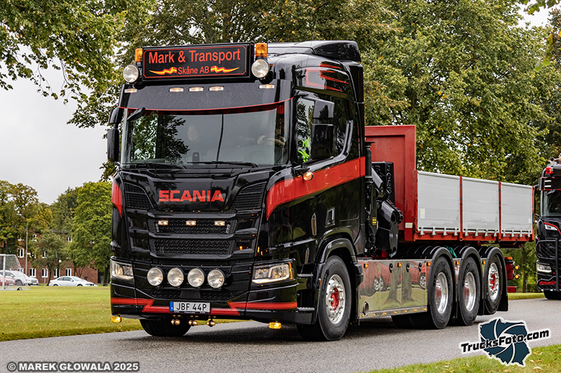 Scania R590 8x4 - Mark&Transport.jpg