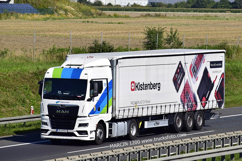 _DSC6488 PROSPERPLAST-crop-MAN TGX II.JPG