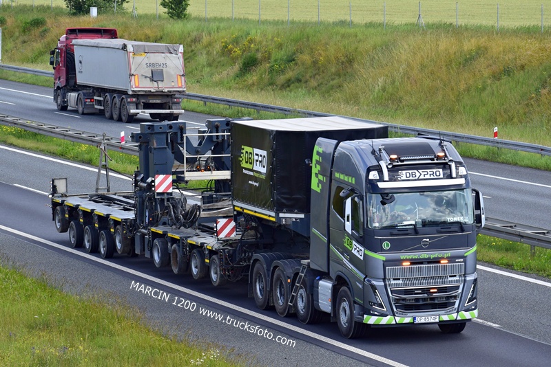 DB PRO (2)-crop-Volvo FH16 750.JPG