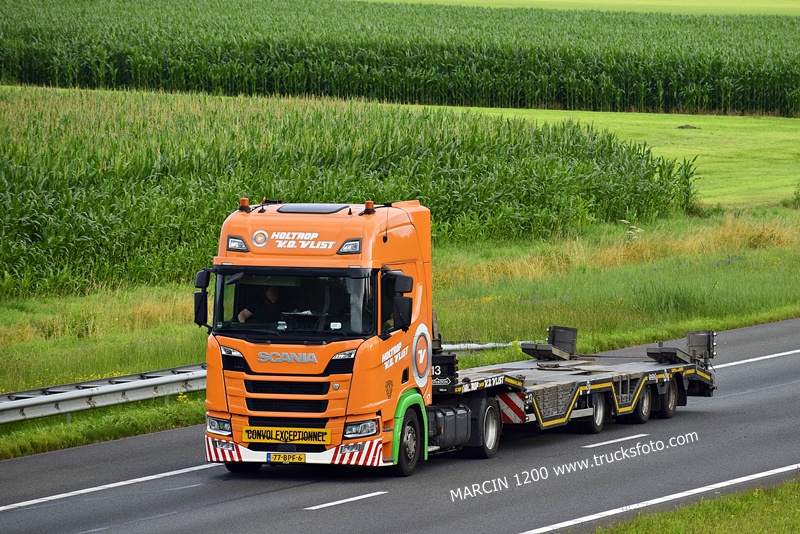_DSC1024 HOLTROP V.D.VLIST-crop-SCANIA R NG.JPG