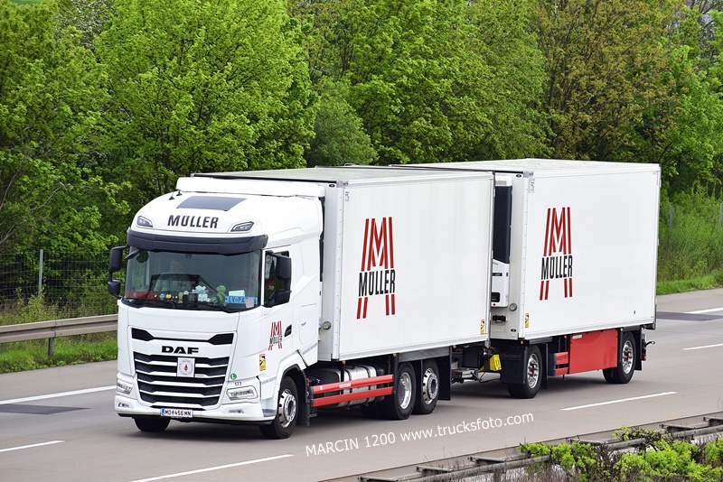 _DSC5600 MULLER-crop-DAF XG-BLOOD PLASMA TRANSPORT.JPG