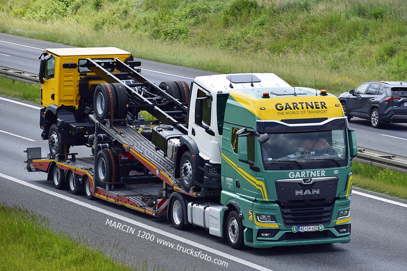 GARTNER (2)-crop-MAN TGX II.JPG