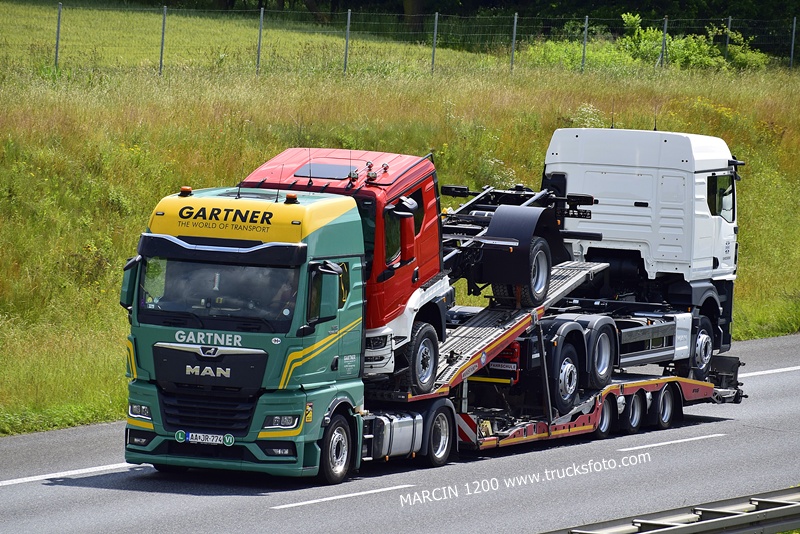 GARTNER (4)-crop-MAN TGX II.JPG