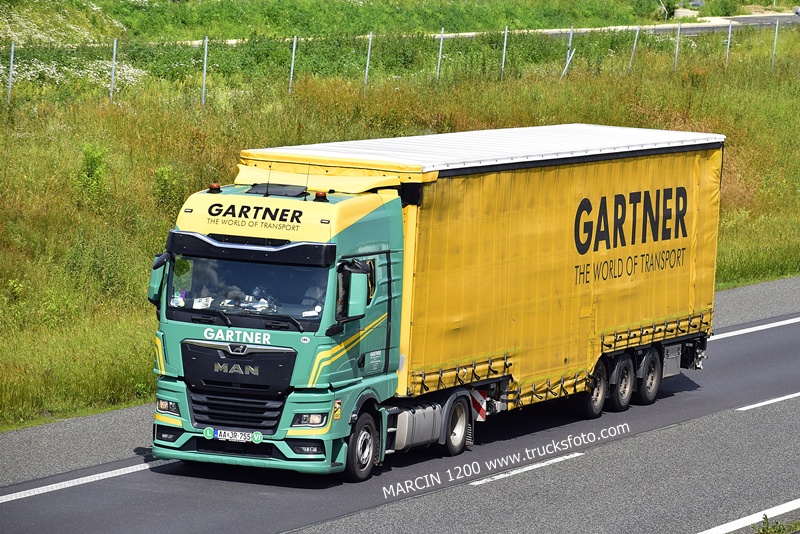 GARTNER-crop-MAN TGX II.JPG