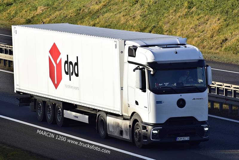 _DSC7379 DPD-crop-ActrosL ProCabin.JPG