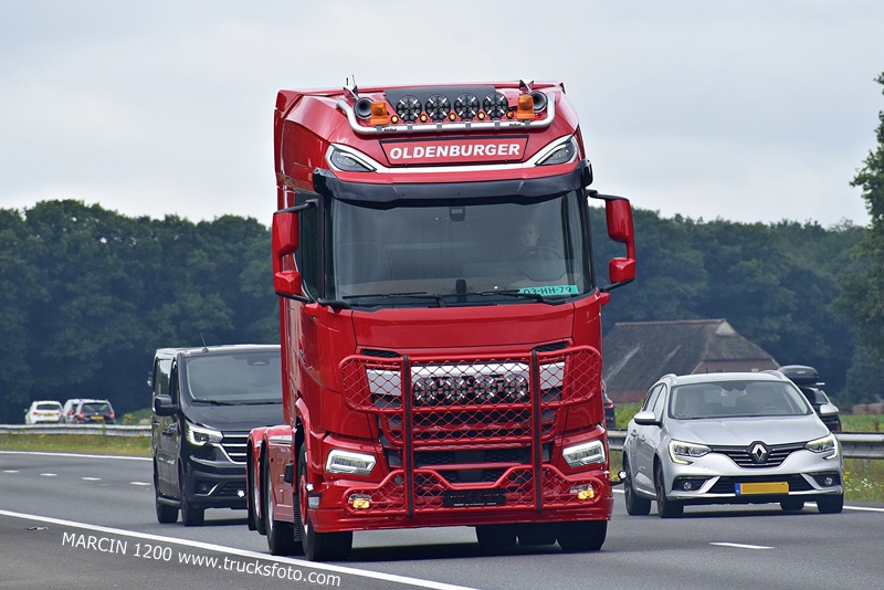 _DSC0010 OLDENBURGER-crop-DAF XG.JPG