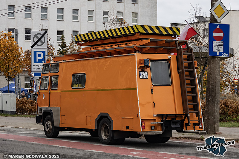 Mercedes-Benz LK - PKT Gdynia.jpg