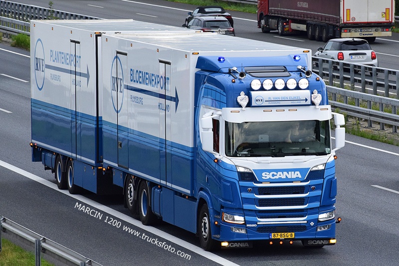 _DSC7875 RVE R. VAN DEN EIJKEL-crop-SCANIA R520 V8 NG.JPG