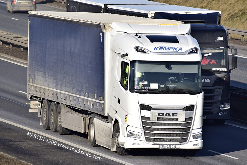 _DSC0856 KEMPKA-crop-DAF XG.JPG