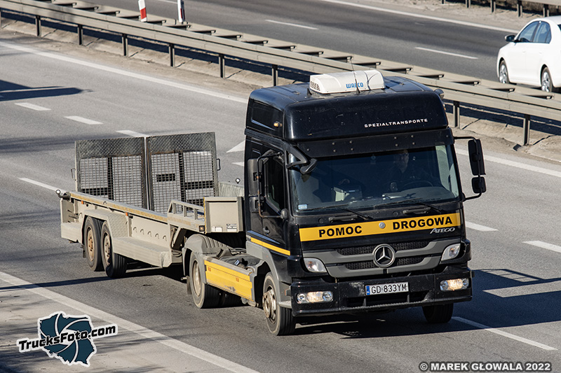 Mercedes-Benz Atego ciągnik siodłowy.jpg