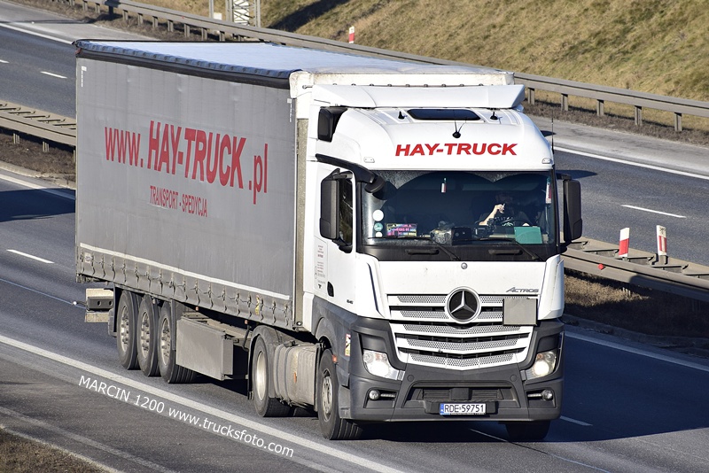 _DSC0931 HAY TRUCK-crop-ACTROS MP4.JPG