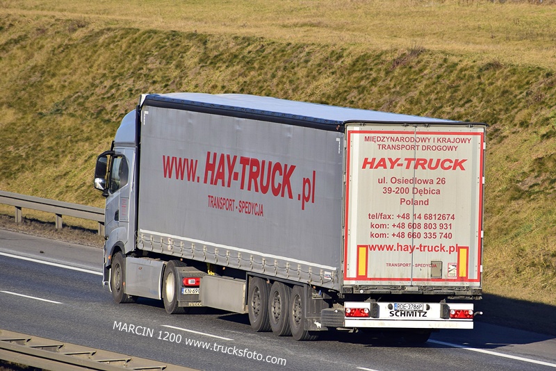 _DSC0865 HAY TRUCK-crop-SCHMITZ.JPG