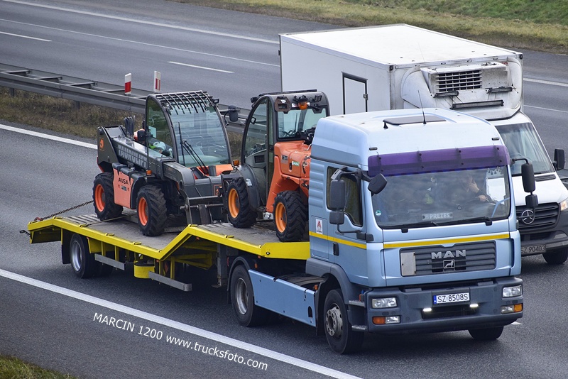 _DSC8784 MAN TGM-crop----.JPG