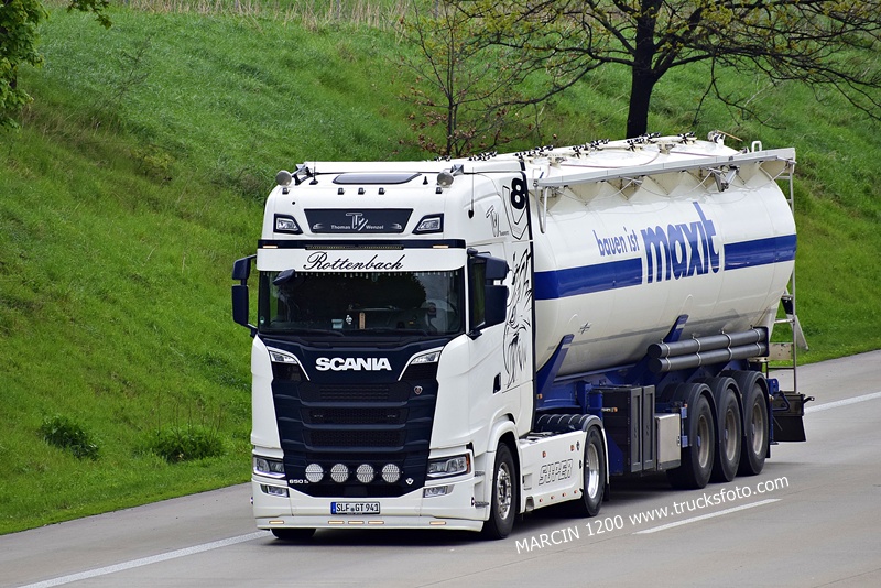 _DSC1227 WENZEL-crop-SCANIA S660 V8.JPG