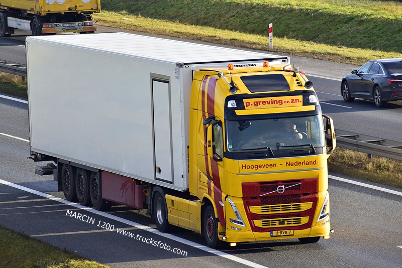 _DSC8043 P.GREVING en ZN-crop-VOLVO FH5.JPG