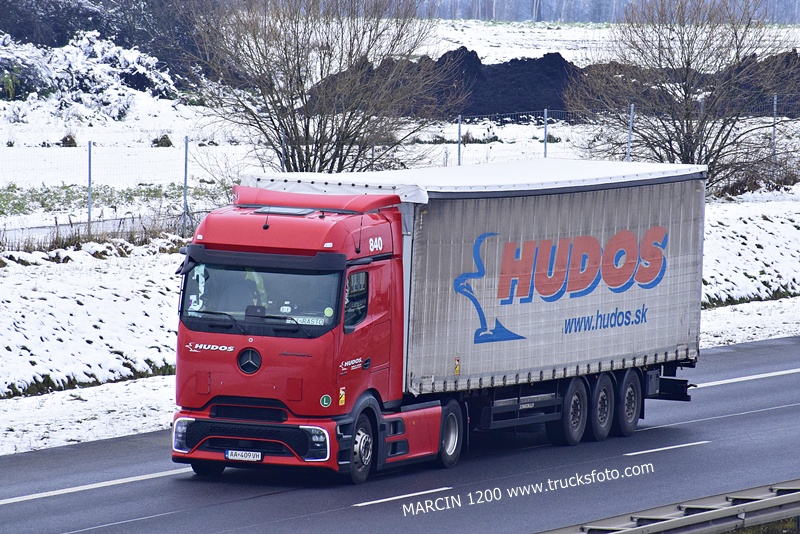 _DSC5966 HUDOS-crop-ActrosL ProCabin.JPG