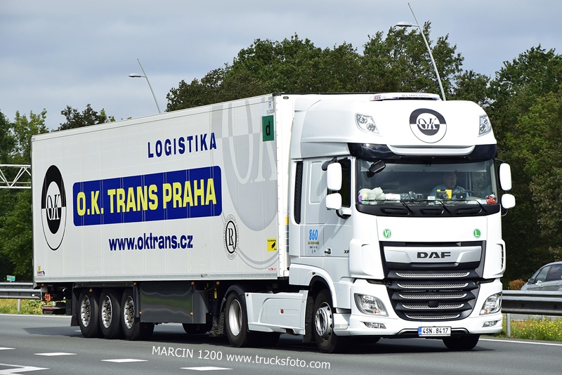 _DSC8870-crop-O.K. TRANS PRAHA - DAF XF 106 II.JPG