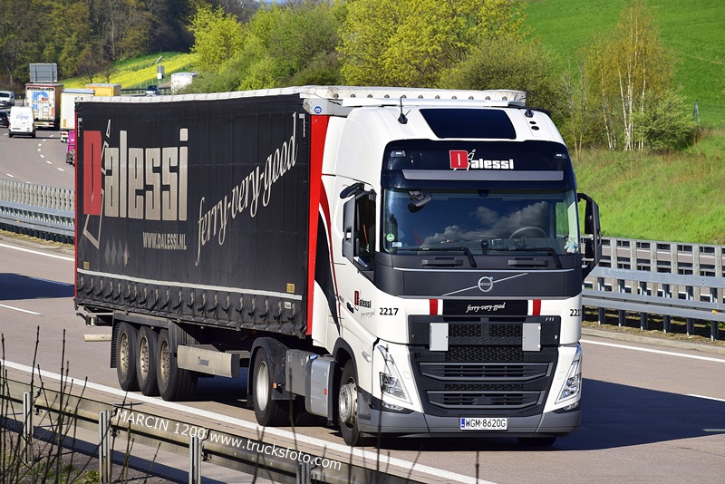 _DSC2845 DALESSI-crop-VOLVO FH5.JPG
