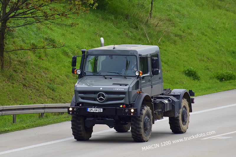 _DSC1303 UNIMOG U5023-crop------.JPG