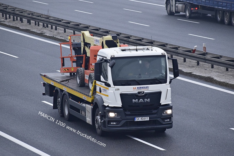 _DSC00011 (2717) HERKULES-crop-MAN TGS II.JPG