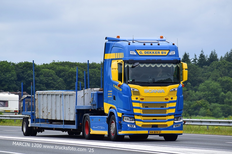 _DSC0200 G.DEKKER BV-crop-SCANIA S500.JPG