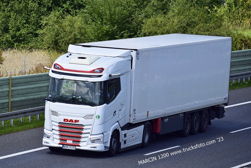 _DSC5812 MAJKA-crop-DAF XG+.JPG